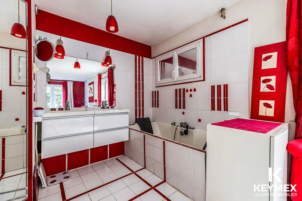 Maison 7 Pièces EZANVILLE