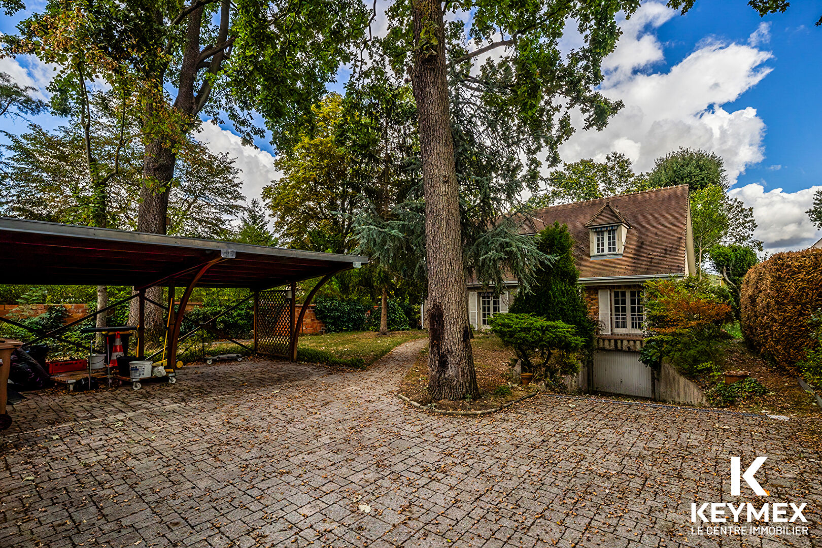 Maison 7 Pièces BEAUCHAMP